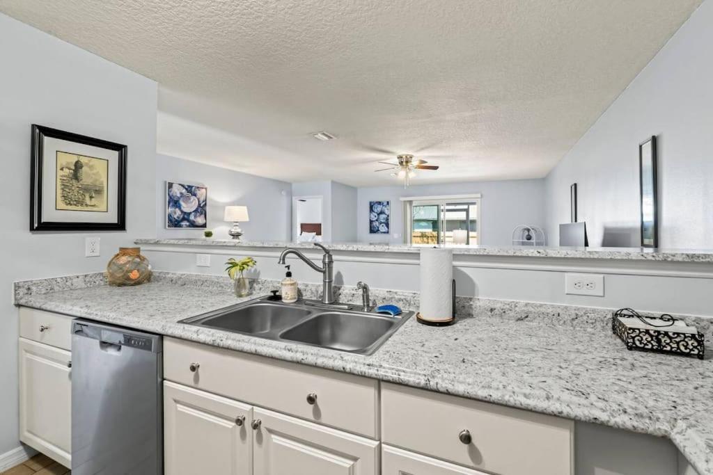 Fully Equipped Paradise! Walk To Beach! * St. Augustine