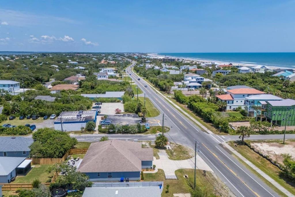 Fully Equipped Paradise! Walk To Beach!