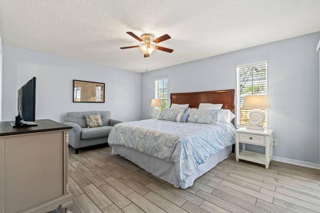 Apartment Fully Equipped Paradise! Walk To Beach! *