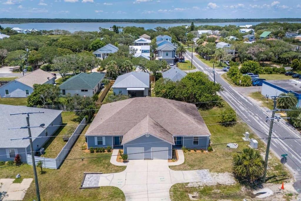 Fully Equipped Paradise! Walk To Beach!
