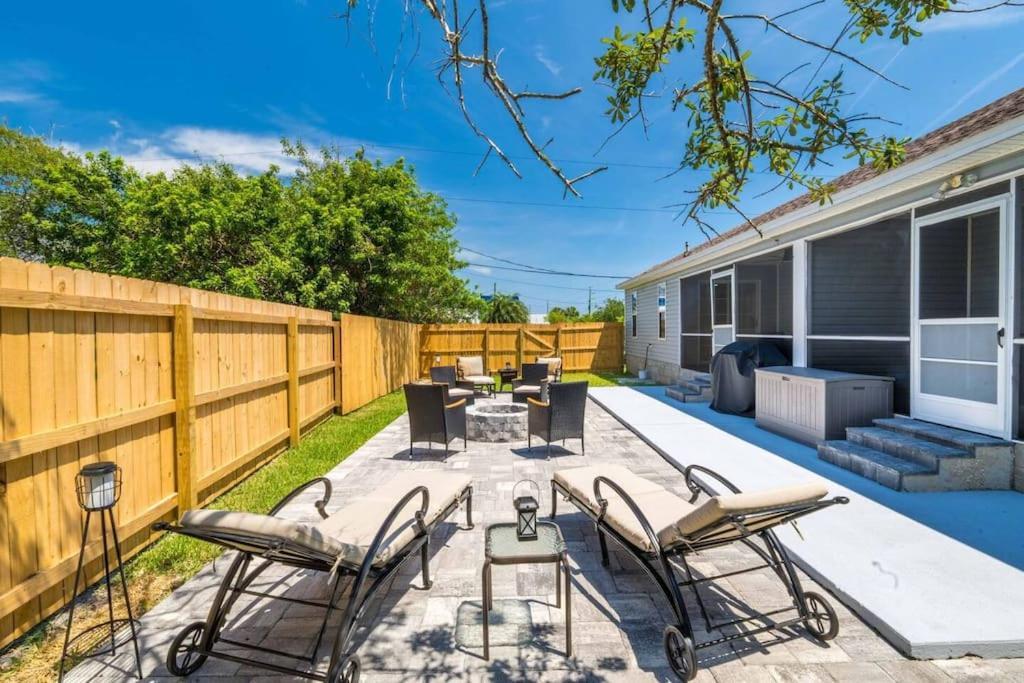 Fully Equipped Paradise! Walk To Beach! St. Augustine
